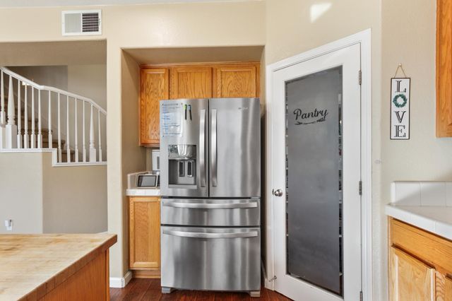 5376 Nickman Way, Sacramento, CA 95835