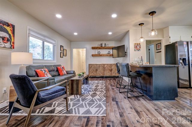 27 Apple Orchard Lane, Lake Wylie, SC 29710