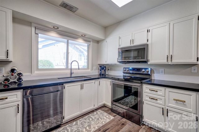 27 Apple Orchard Lane, Lake Wylie, SC 29710