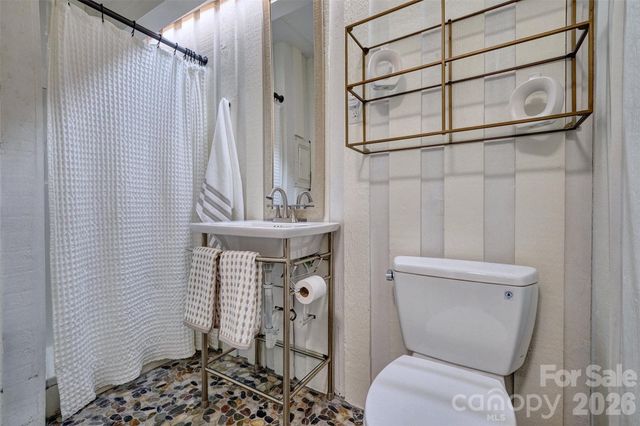 27 Apple Orchard Lane, Lake Wylie, SC 29710