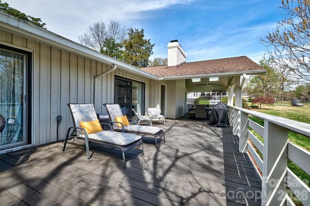 27 Apple Orchard Lane, Lake Wylie, SC 29710