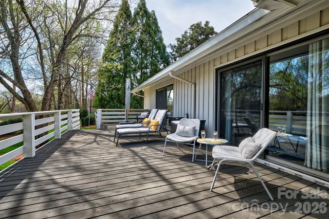 27 Apple Orchard Lane, Lake Wylie, SC 29710