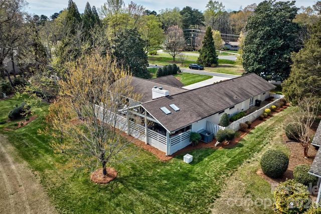 27 Apple Orchard Lane, Lake Wylie, SC 29710