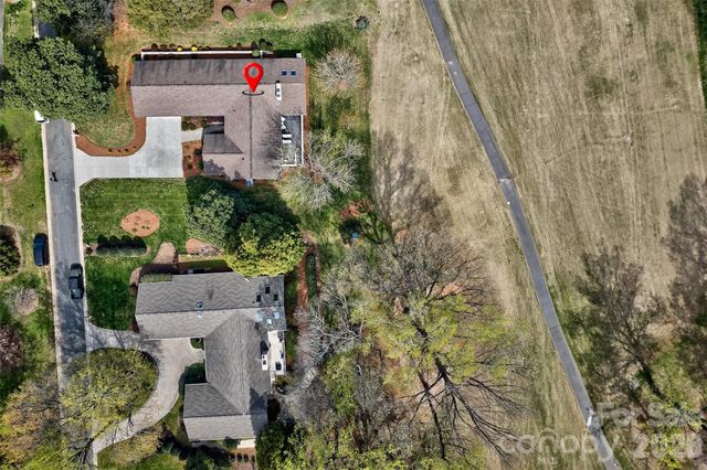 27 Apple Orchard Lane, Lake Wylie, SC 29710