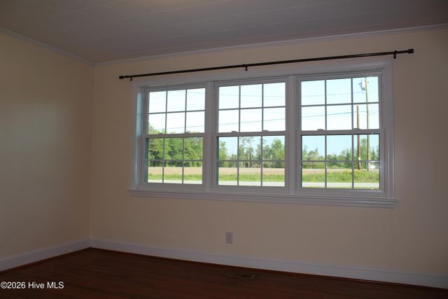 3049 Catherine Lake Road, Richlands, NC 28574