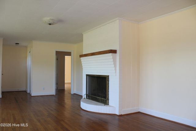 3049 Catherine Lake Road, Richlands, NC 28574