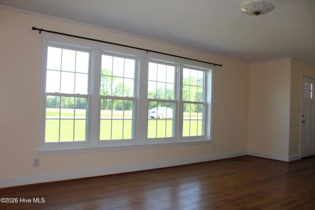 3049 Catherine Lake Road, Richlands, NC 28574