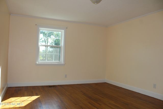 3049 Catherine Lake Road, Richlands, NC 28574