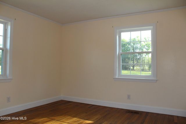 3049 Catherine Lake Road, Richlands, NC 28574