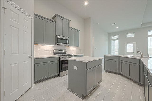 1041 Comal Trail, Dayton, TX 77535