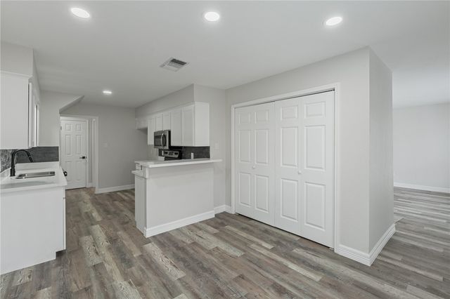 6726 Hunt Dr, Corpus Christi, TX 78413