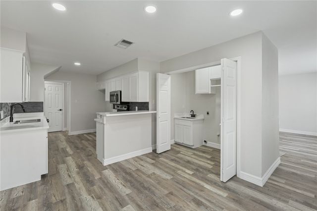6726 Hunt Dr, Corpus Christi, TX 78413