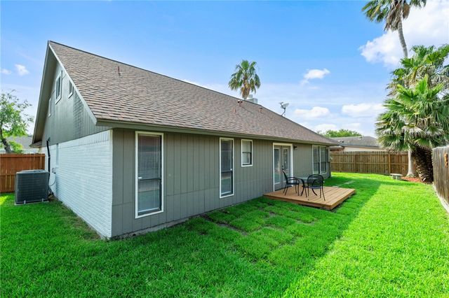 6726 Hunt Dr, Corpus Christi, TX 78413