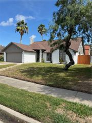 6726 Hunt Dr, Corpus Christi, TX 78413