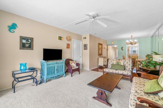 2460 SW 22nd Avenue 809, Delray Beach, FL 33445