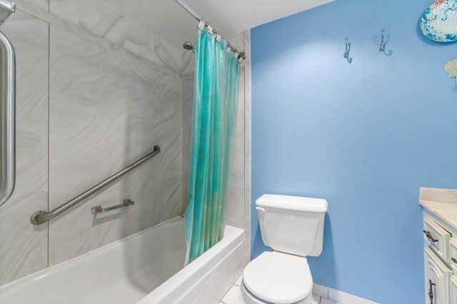 2460 SW 22nd Avenue 809, Delray Beach, FL 33445