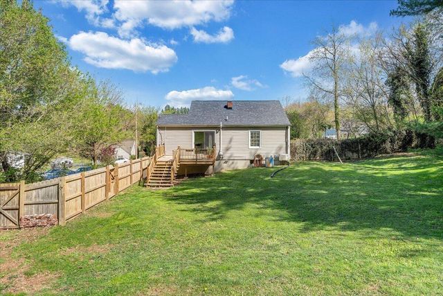 5329 Eden AVE, Roanoke, VA 24018