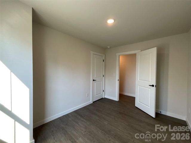 128 18th Street Place NW, Hickory, NC 28601