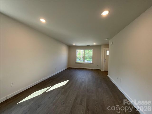 128 18th Street Place NW, Hickory, NC 28601