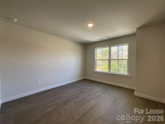 128 18th Street Place NW, Hickory, NC 28601