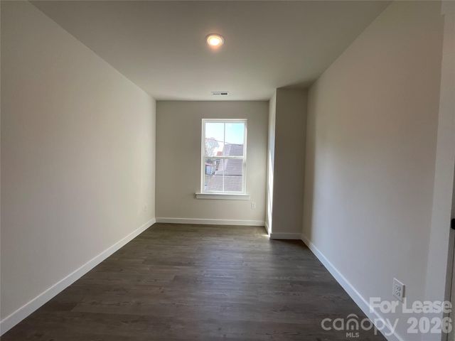 128 18th Street Place NW, Hickory, NC 28601
