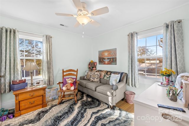 209 W 3rd Avenue, Gastonia, NC 28052