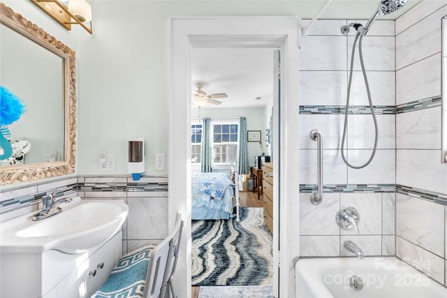 209 W 3rd Avenue, Gastonia, NC 28052