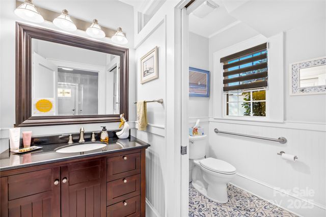 209 W 3rd Avenue, Gastonia, NC 28052