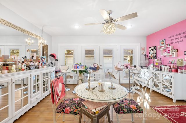 209 W 3rd Avenue, Gastonia, NC 28052