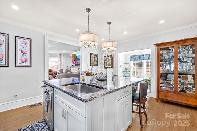 209 W 3rd Avenue, Gastonia, NC 28052