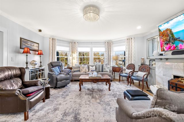 209 W 3rd Avenue, Gastonia, NC 28052