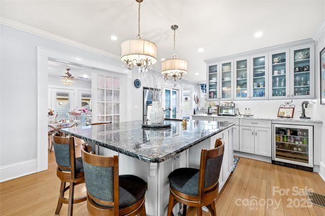 209 W 3rd Avenue, Gastonia, NC 28052