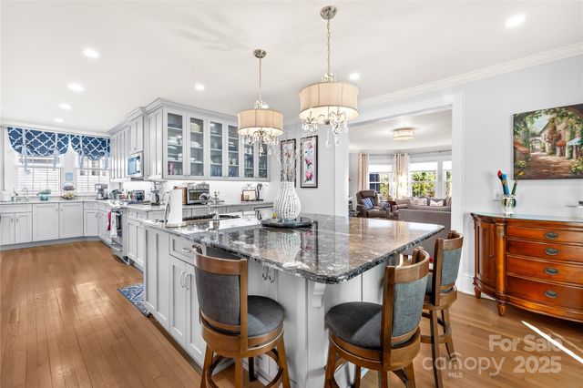 209 W 3rd Avenue, Gastonia, NC 28052