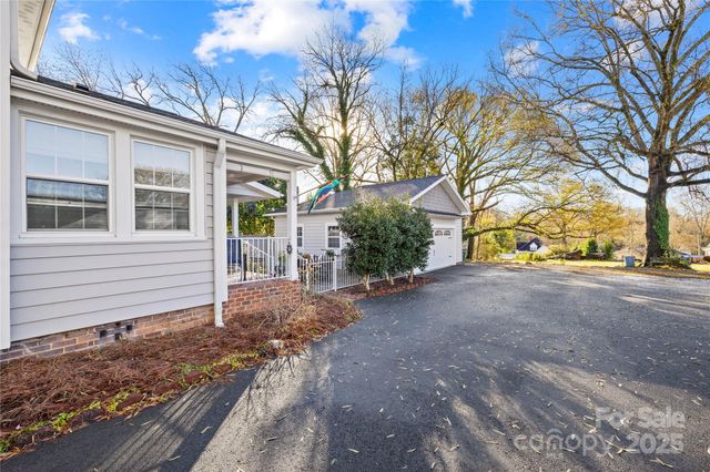 209 W 3rd Avenue, Gastonia, NC 28052