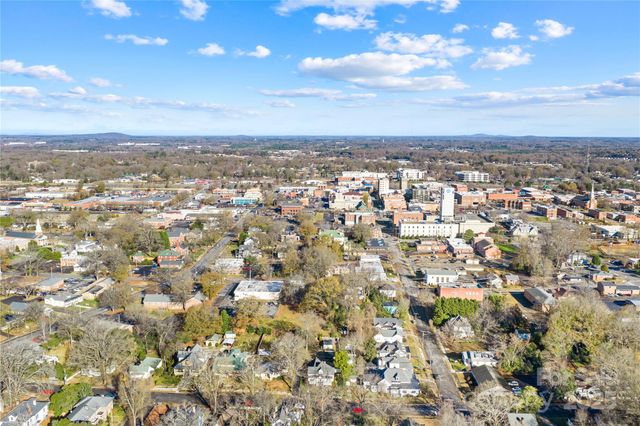 209 W 3rd Avenue, Gastonia, NC 28052