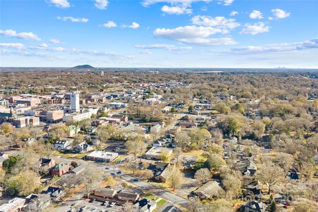 209 W 3rd Avenue, Gastonia, NC 28052