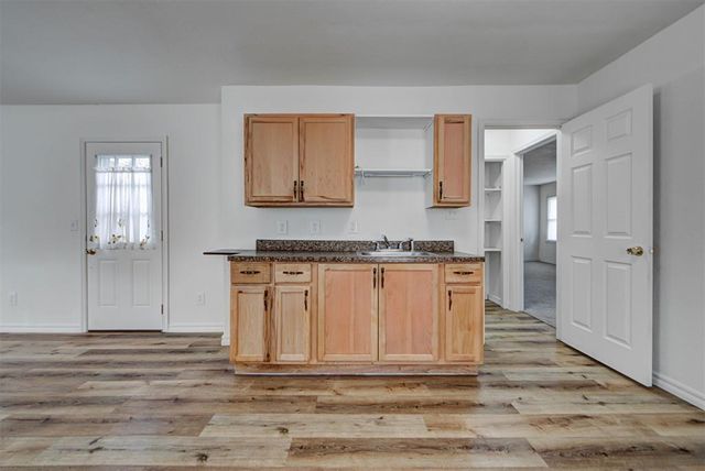 4512 SE 21st Street, Del City, OK 73115