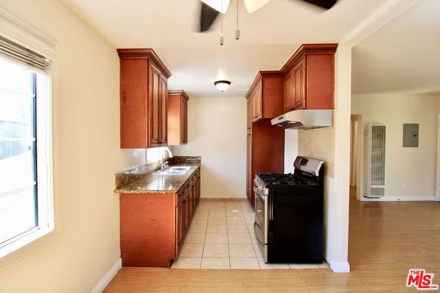 1319 E California Avenue B, Glendale, CA 91206