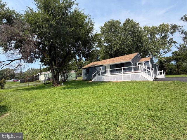 1516 WALNUT ST, Woodbridge, VA 22191