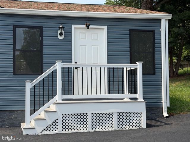 1516 WALNUT ST, Woodbridge, VA 22191