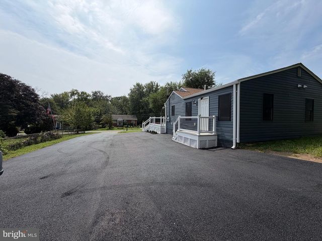 1516 WALNUT ST, Woodbridge, VA 22191