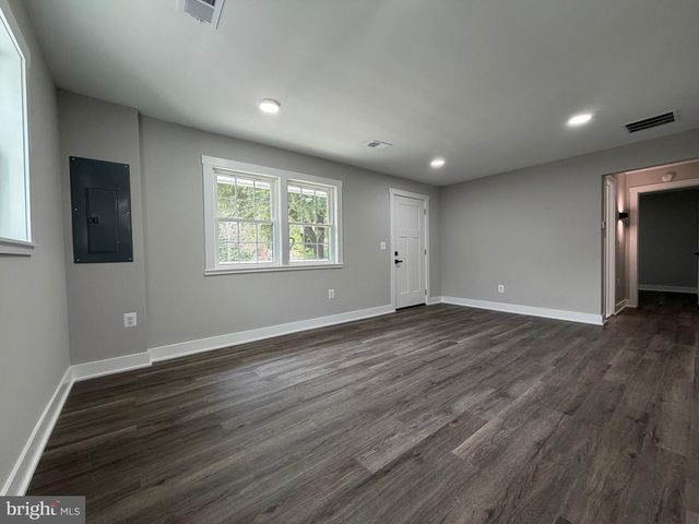 1516 WALNUT ST, Woodbridge, VA 22191