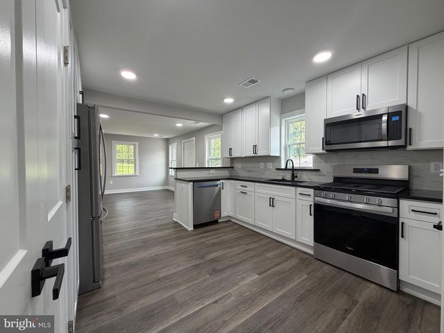 1516 WALNUT ST, Woodbridge, VA 22191