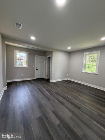 1516 WALNUT ST, Woodbridge, VA 22191