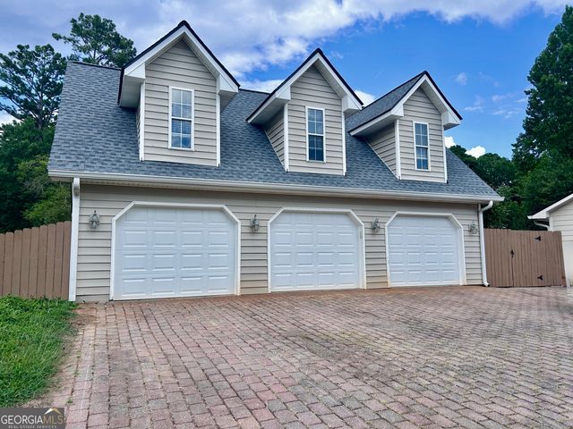 200 Hedgewood Court, Peachtree City, GA 30269