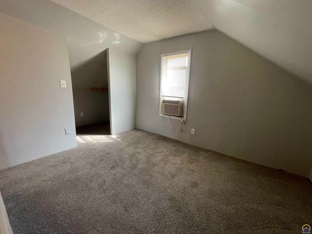 1530 West ST, Emporia, KS 66801