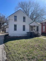 1530 West ST, Emporia, KS 66801