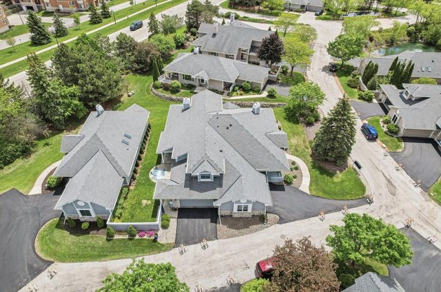 14048 W Waters Edge TRAIL, New Berlin, WI 53151