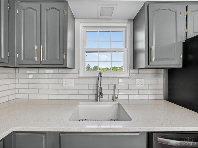 8713 Cox Road, West Chester, OH 45069