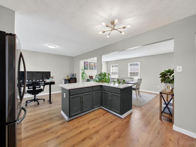 8713 Cox Road, West Chester, OH 45069